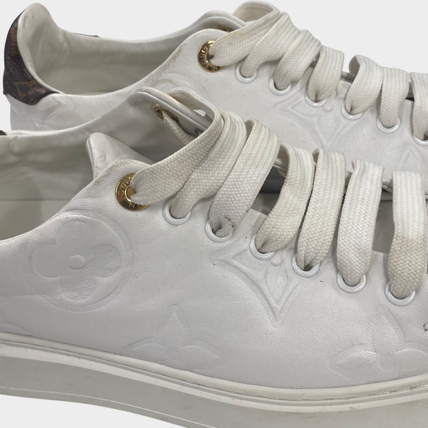Louis Vuitton Women's White Leather Sneakers With Monogram Print – Loop  Generation