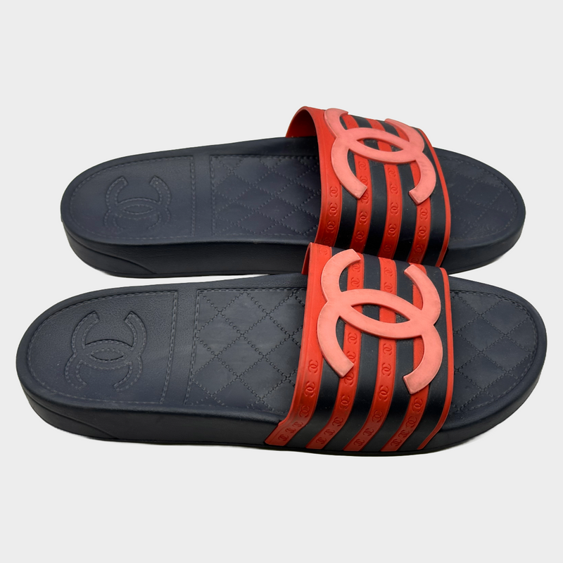 Chanel women's navy and red striped rubber flip flop