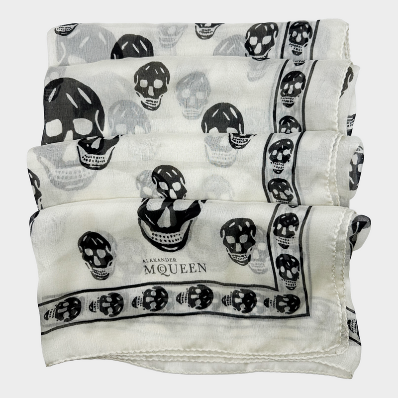 Alexander Mcqueen women's ecru and black skulls print silk scarf