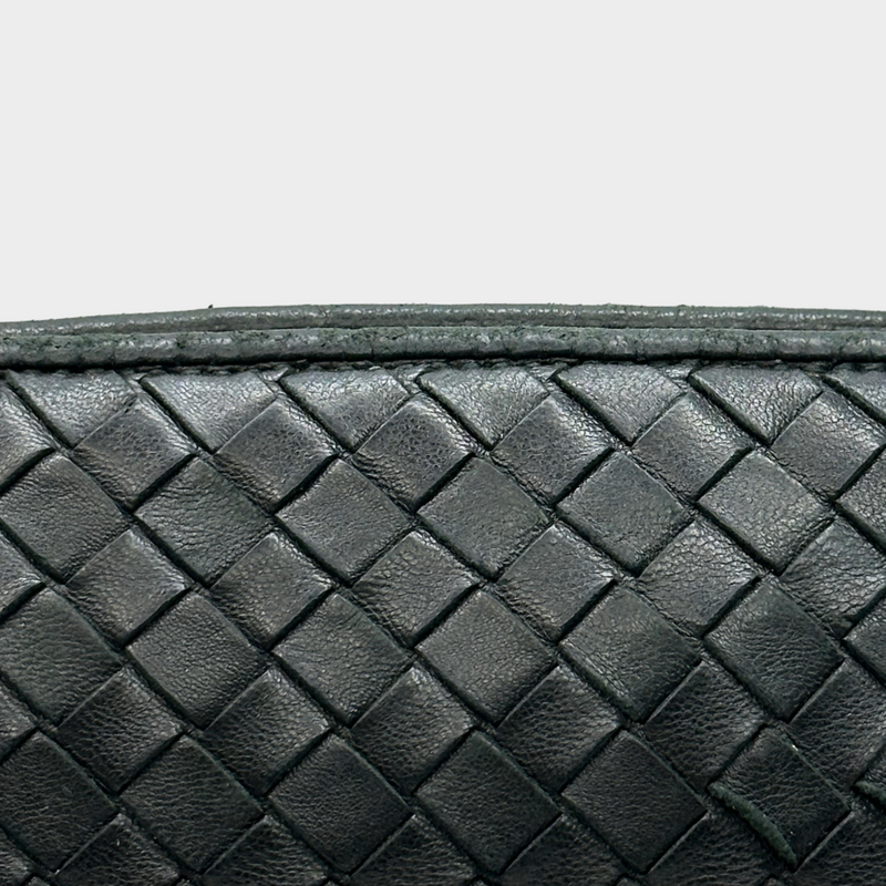 Bottega Veneta women's black Intrecciato Weave rectangular camera bag