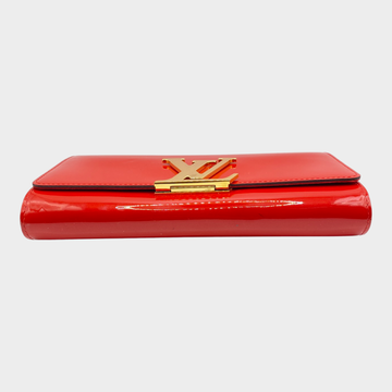 Louis vuitton best sale clutch with red