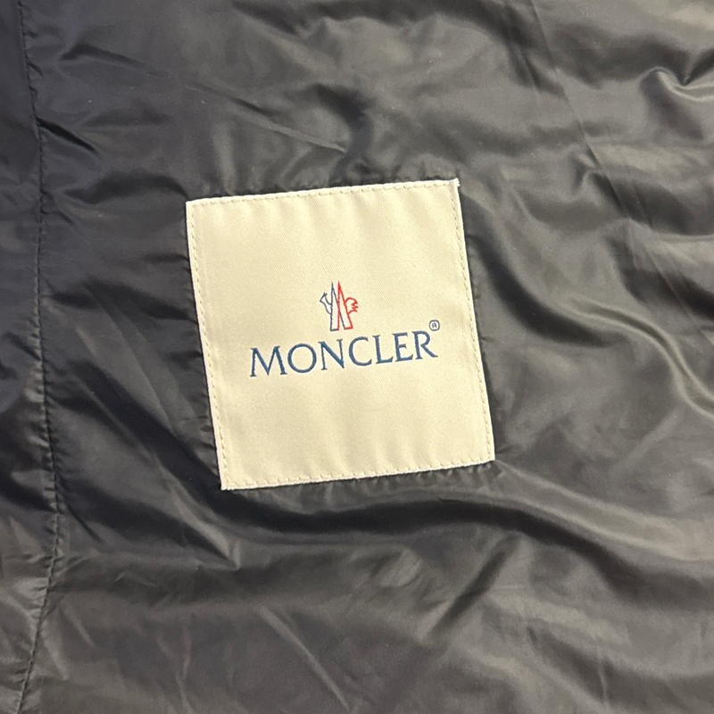 Moncler Women's Navy zipped Puffer Jacket