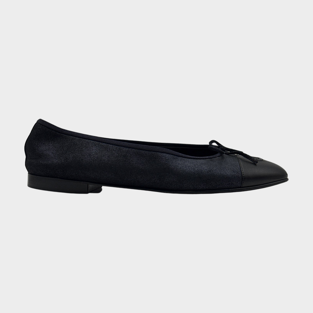 Chanel navy best sale ballet flats