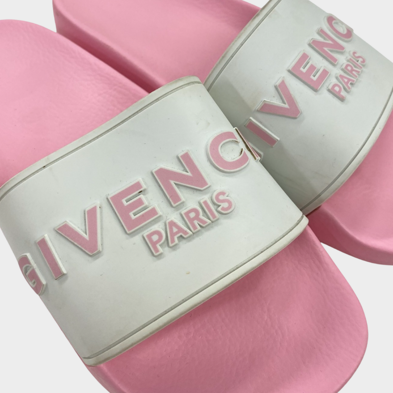 Baby pink givenchy slides best sale