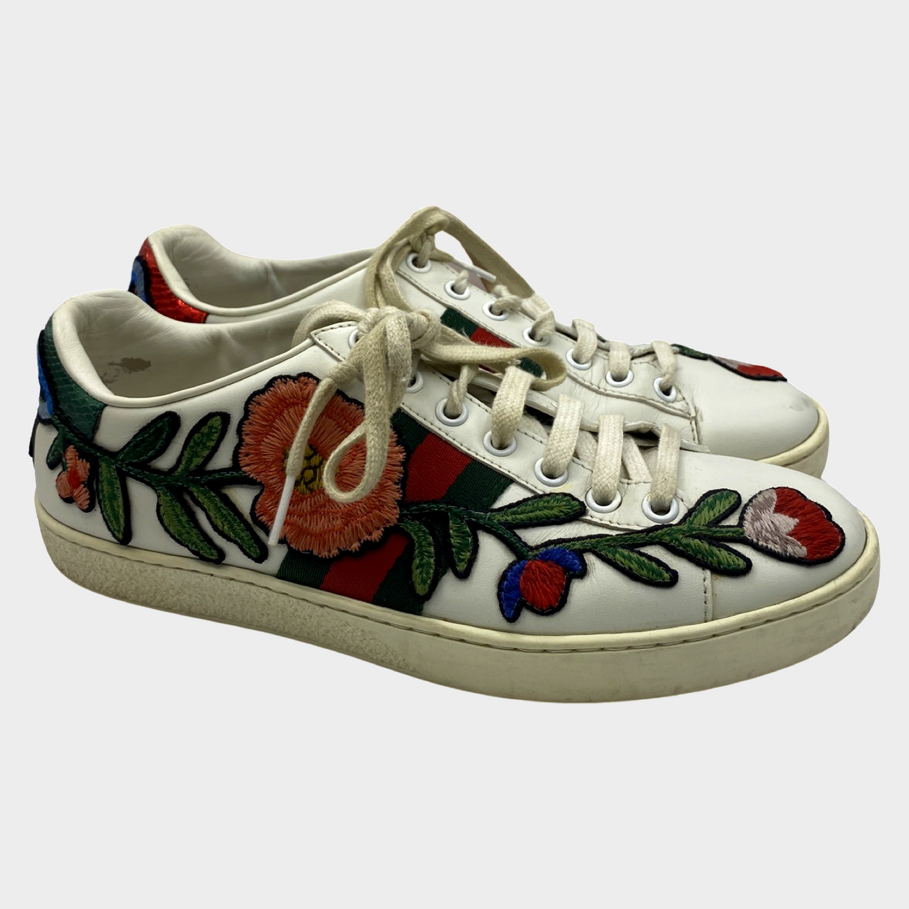 Gucci floral cheap embroidered sneakers