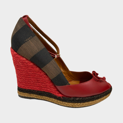 Fendi red raffia striped wedges