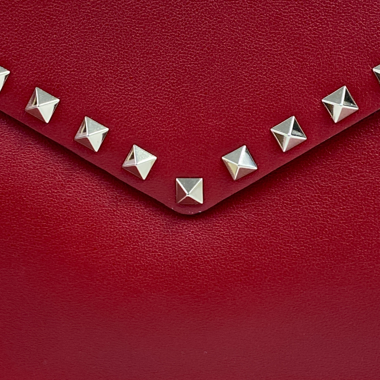 Valentino rockstud leather hot sale envelope clutch