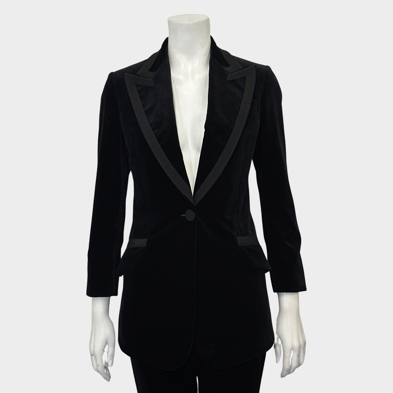 Black velvet suit on sale womens