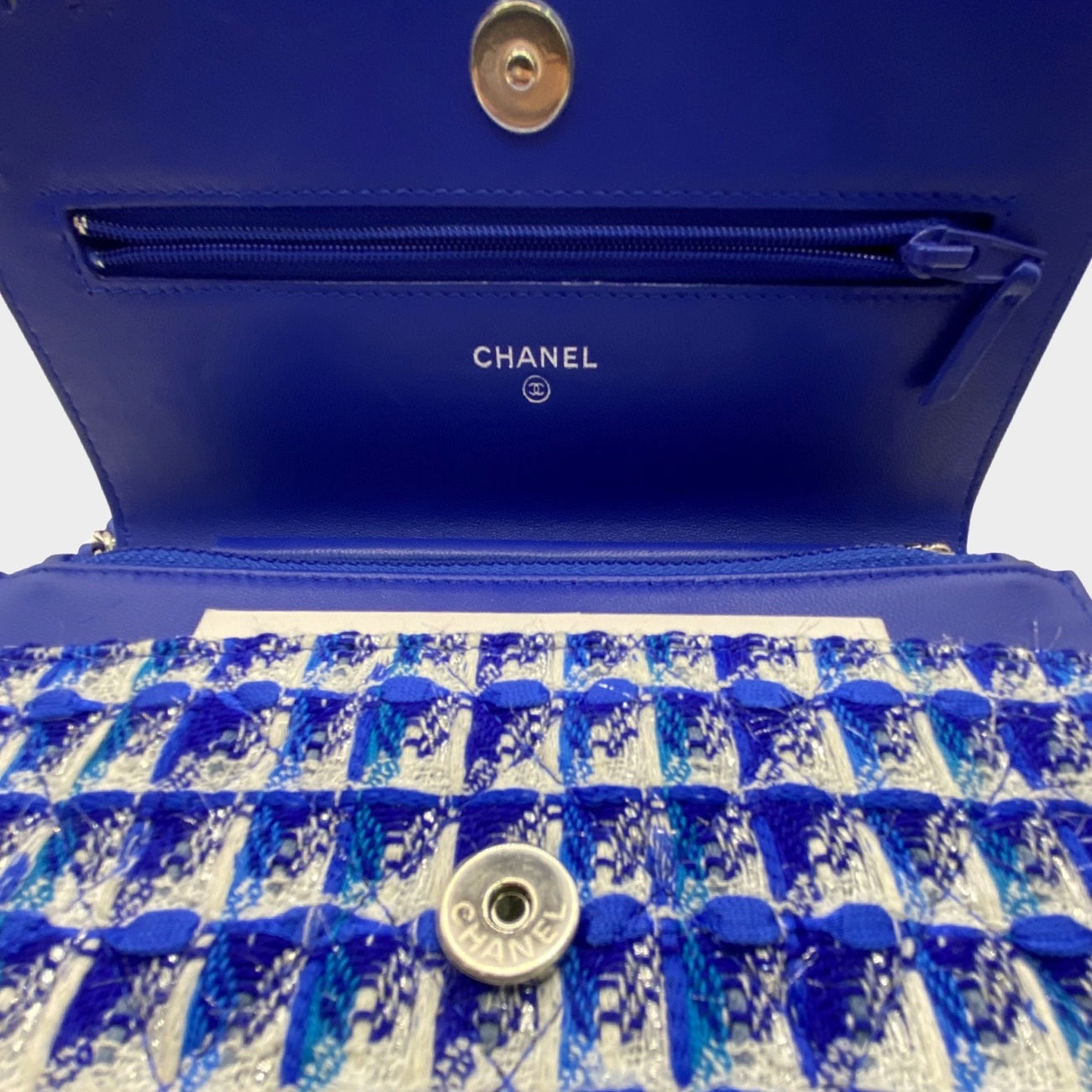 Chanel women's blue tweed wallet on chain with life buoy – Loop Generation