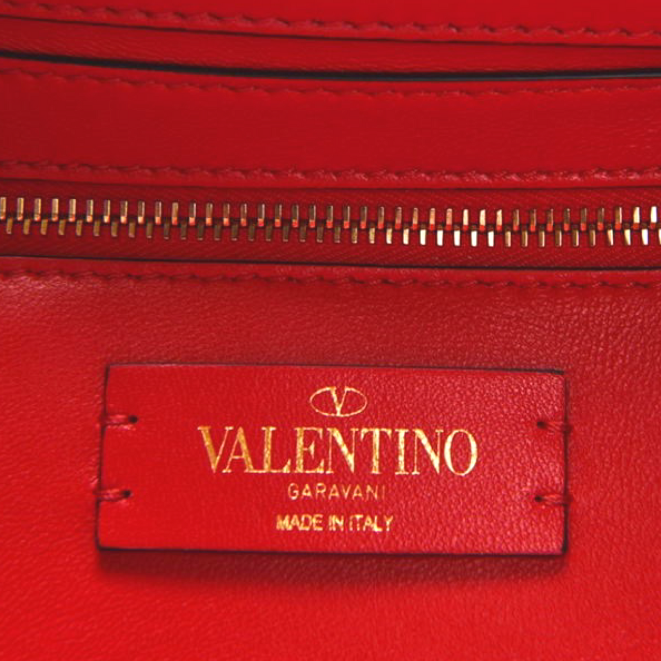 VALENTINO GARAVANI Valentino Roman Stud Medium Shoulder Bag - Red