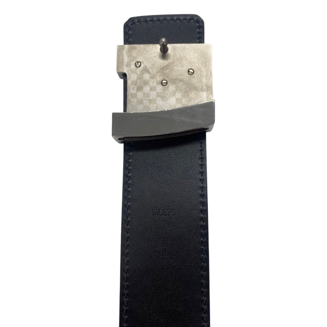 Leather belt bag Louis Vuitton Navy in Leather - 29458338
