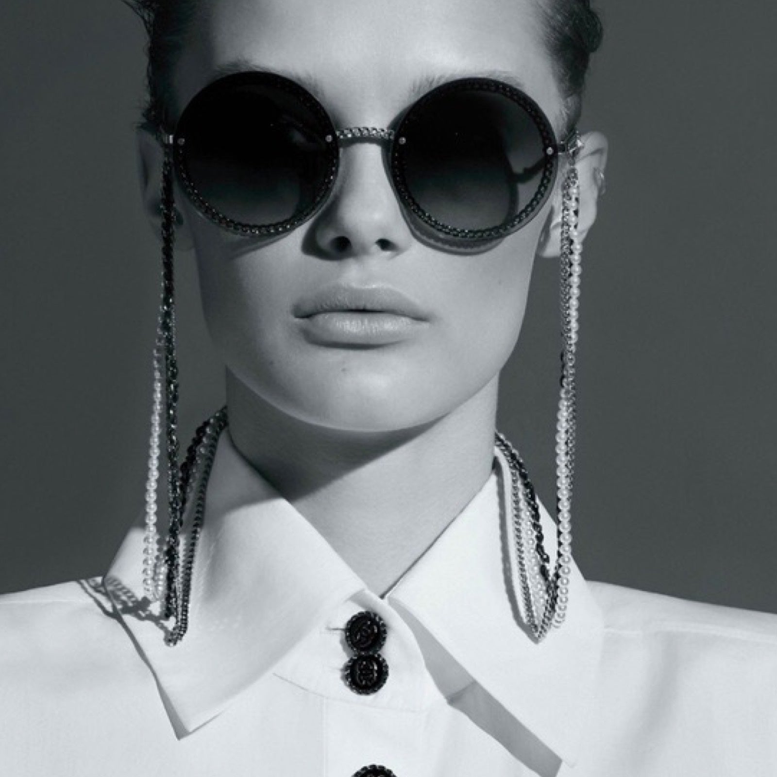 Chanel sunglasses store on chain