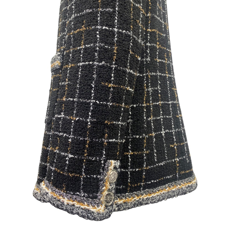 second-hand CHANEL black and gold tweed jacket | Size FR42
