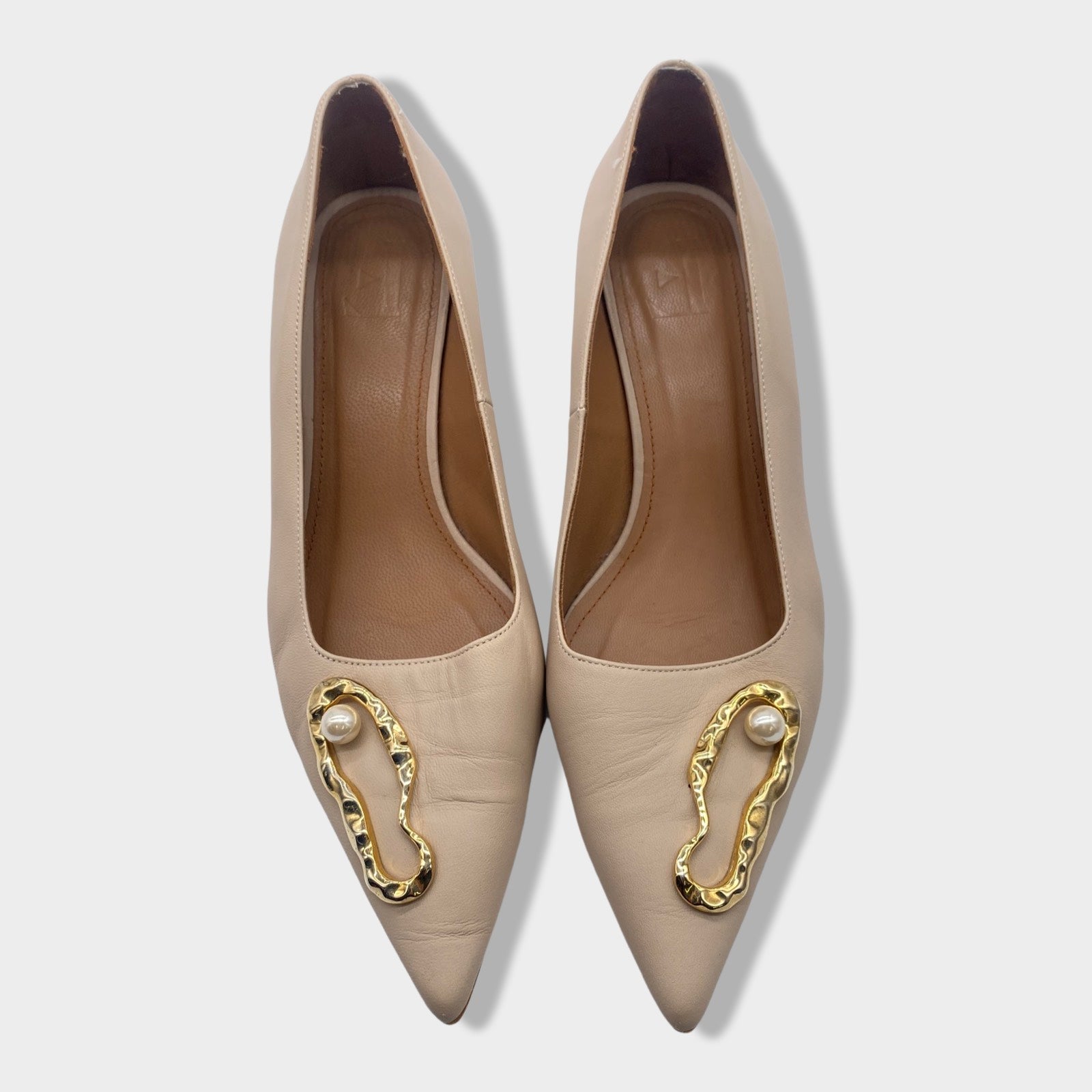 Beige kitten hot sale heel pumps