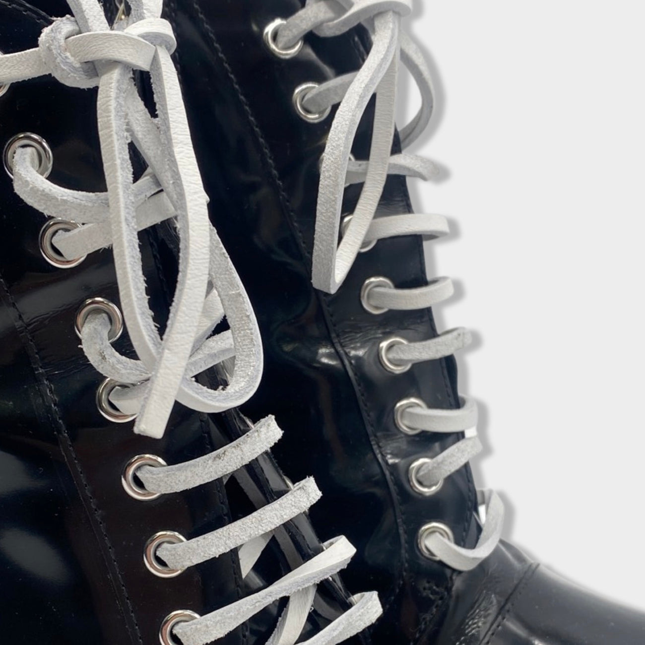 LOUIS VUITTON black and white lace-up boots – Loop Generation