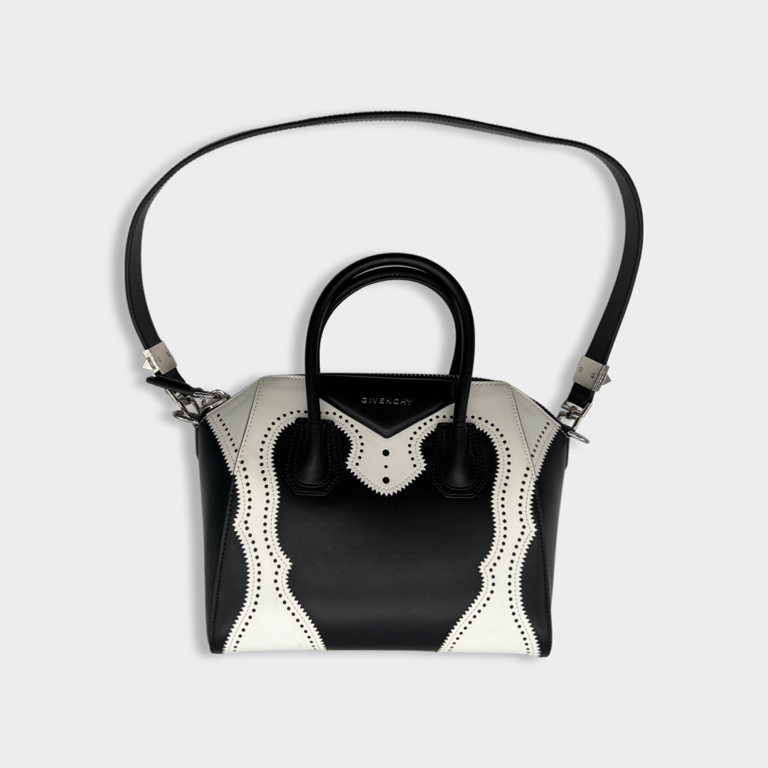 Givenchy antigona shop black and white