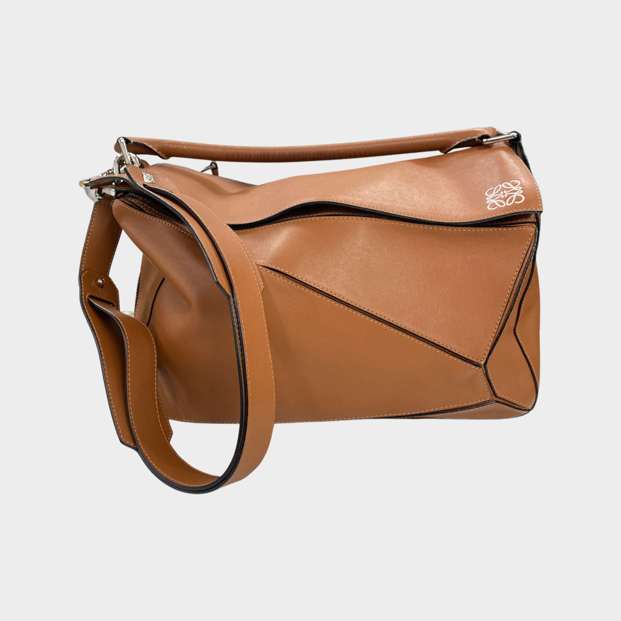 Loewe tan online