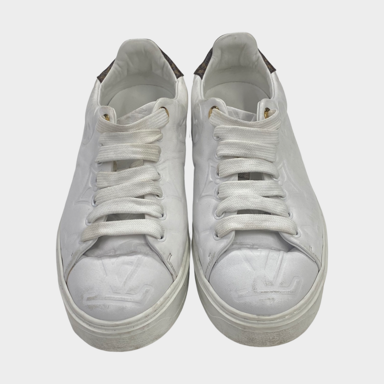 monogram lv sneakers white