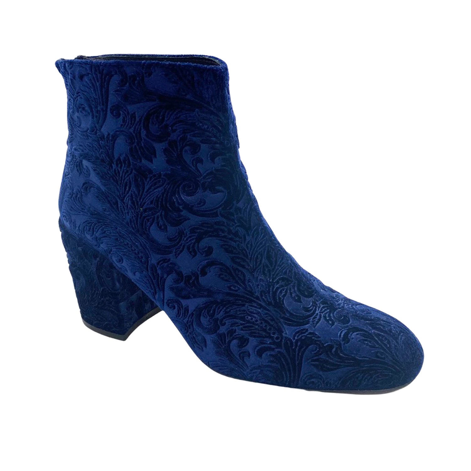 Stuart weitzman outlet velvet booties