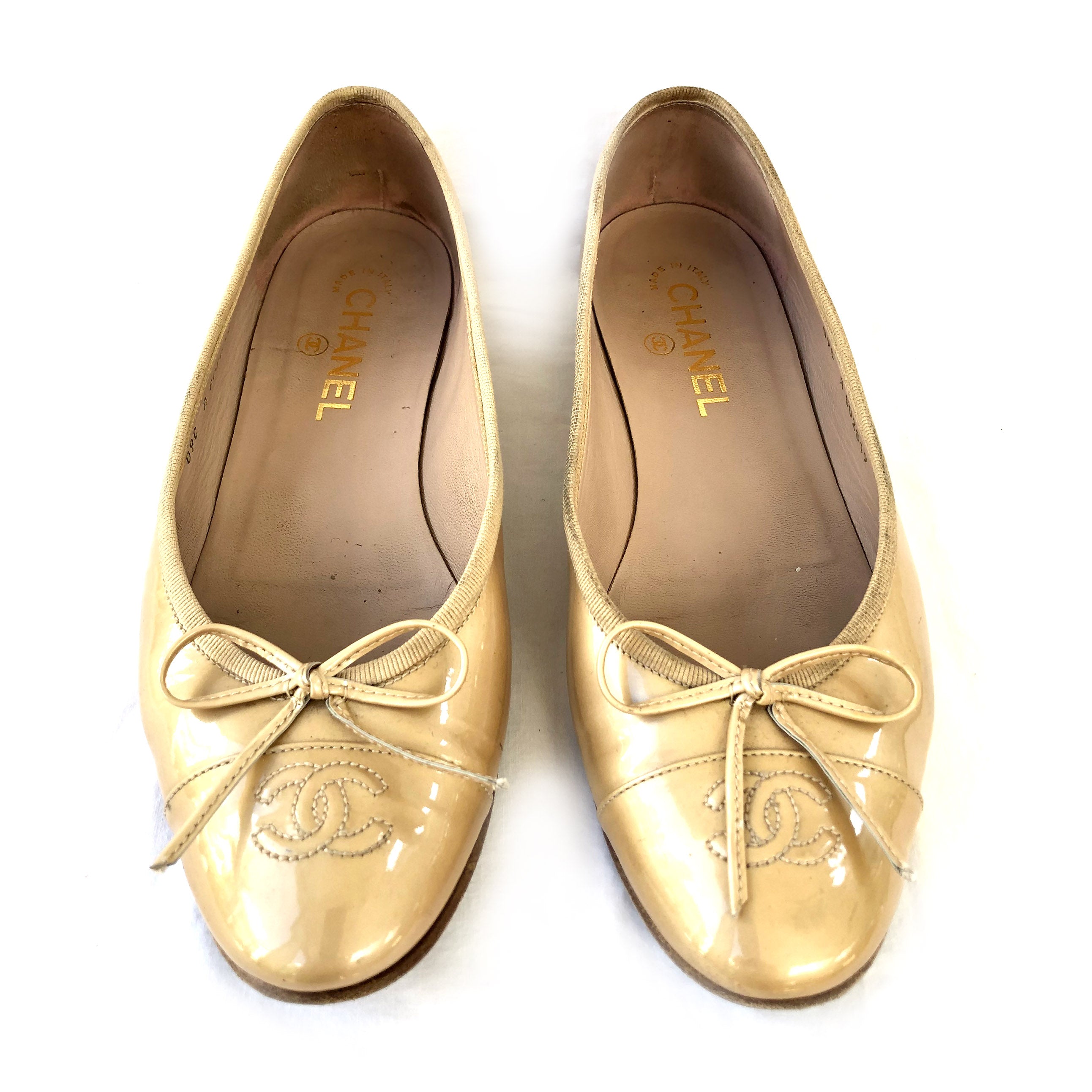 Chanel hot sale gold loafers