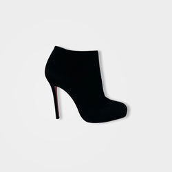 pre-loved CHRISTIAN LOUBOUTIN black suede boots | Size EU40 UK7