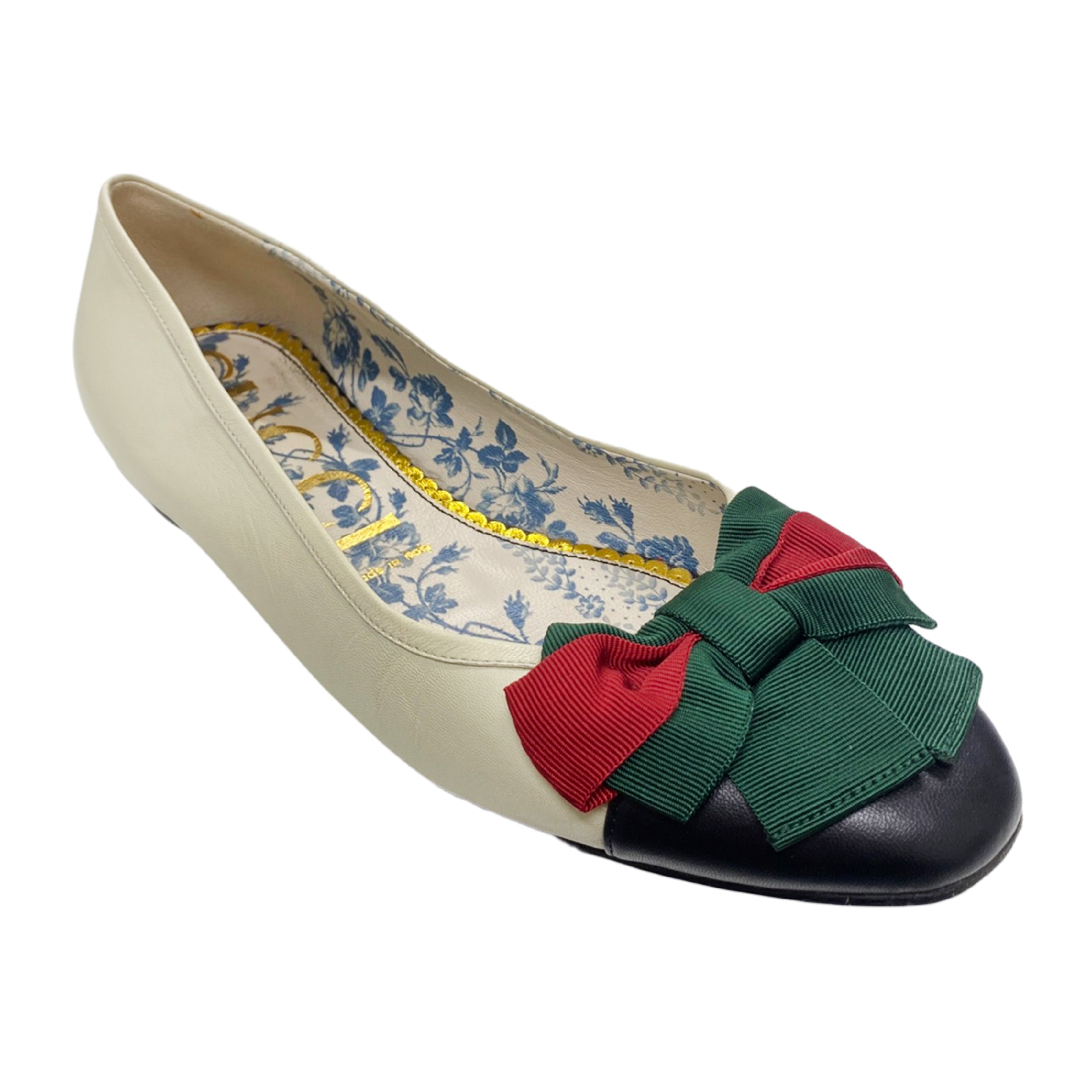 Gucci ballet outlet flat with bow