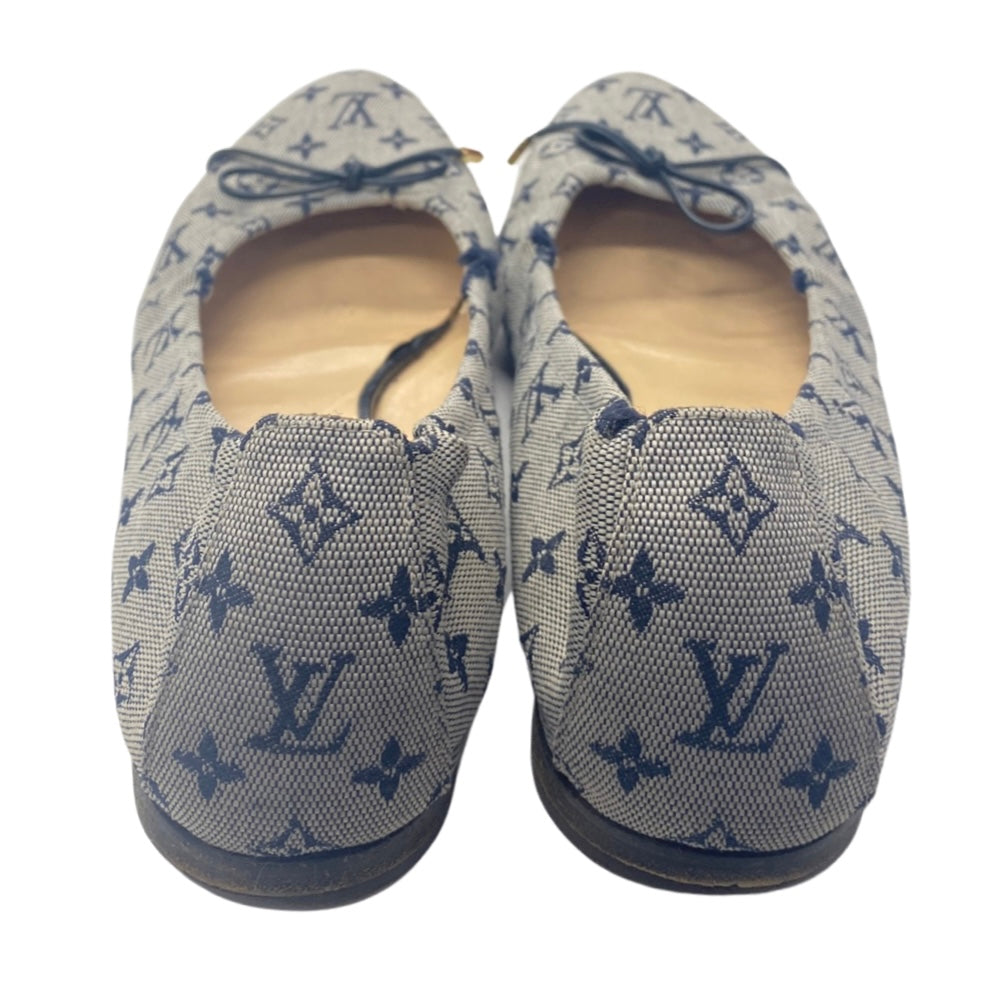 Louis Vuitton Monogram Buckle Flats - Flats, Shoes - LOU105731