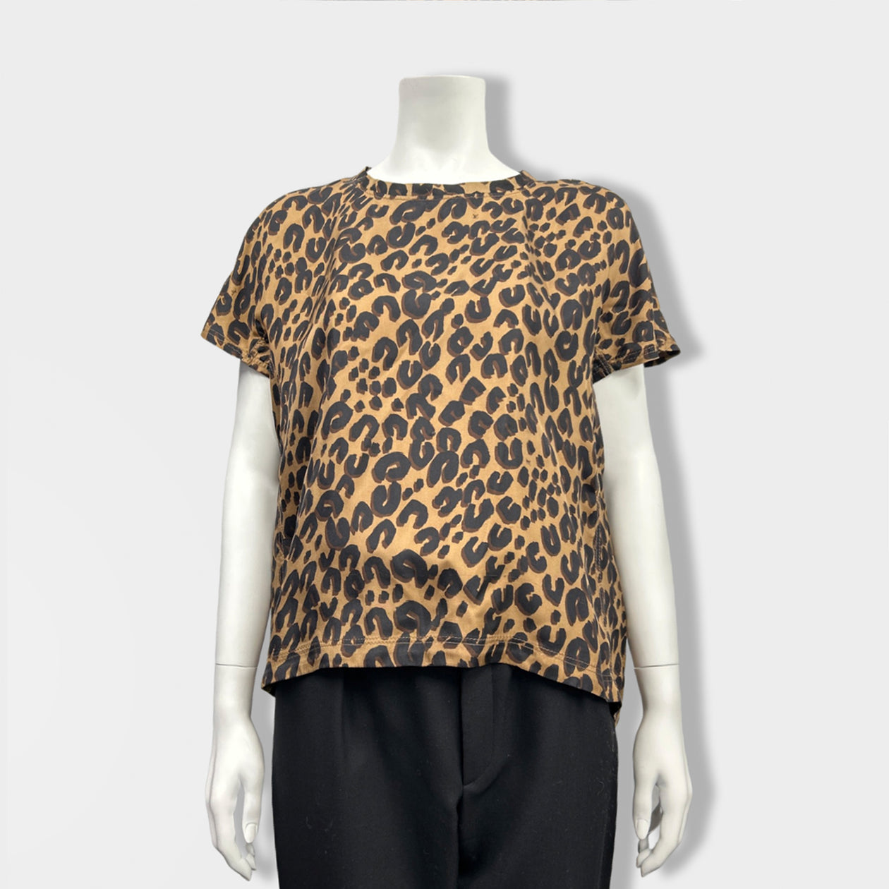 Lv drip leopard tshirt