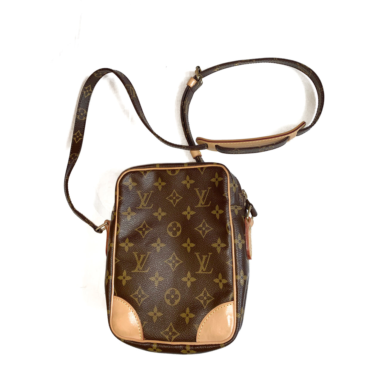 The Compact & Body-friendly Louis Vuitton Loop Bag!