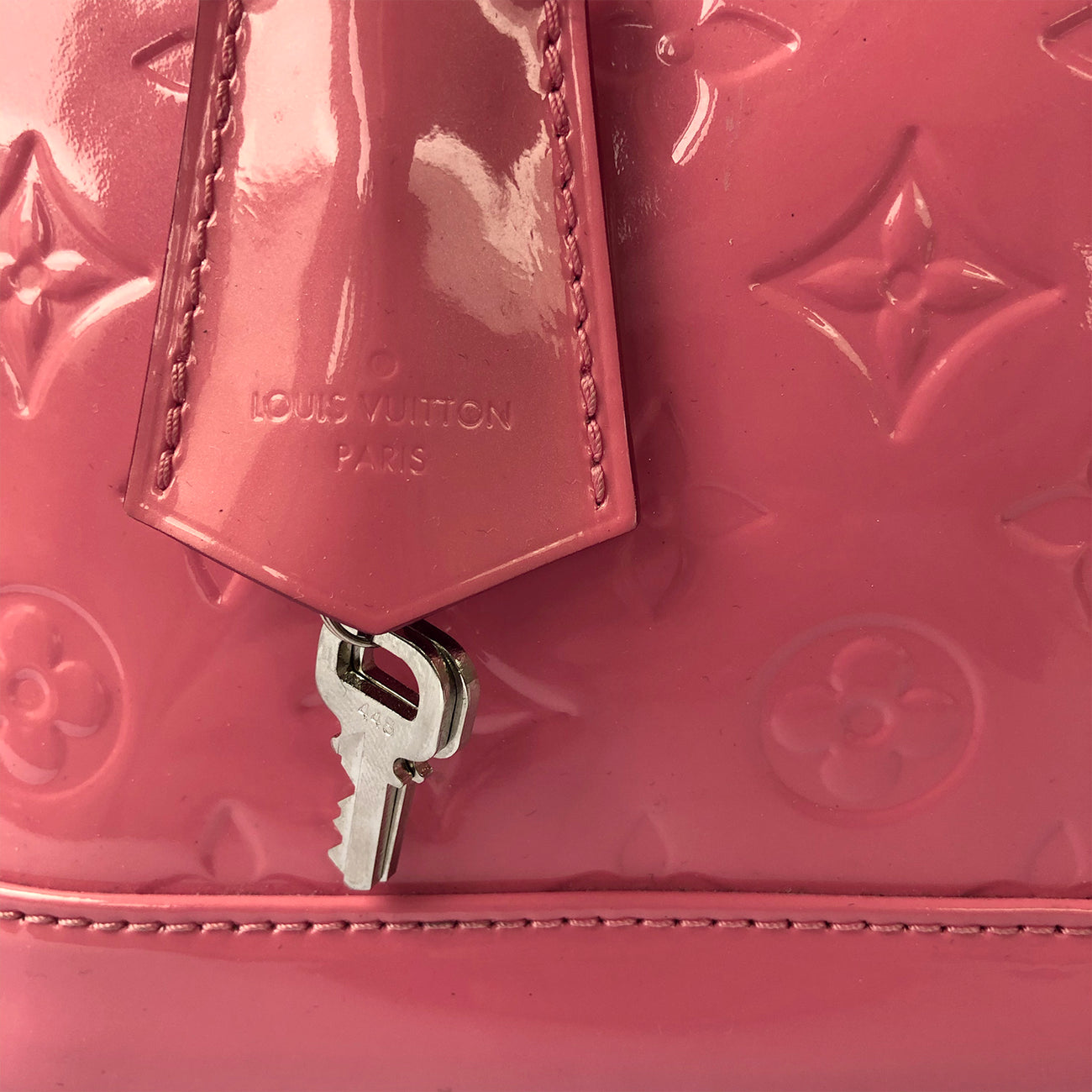 Alma patent leather handbag Louis Vuitton Pink in Patent leather - 34840968
