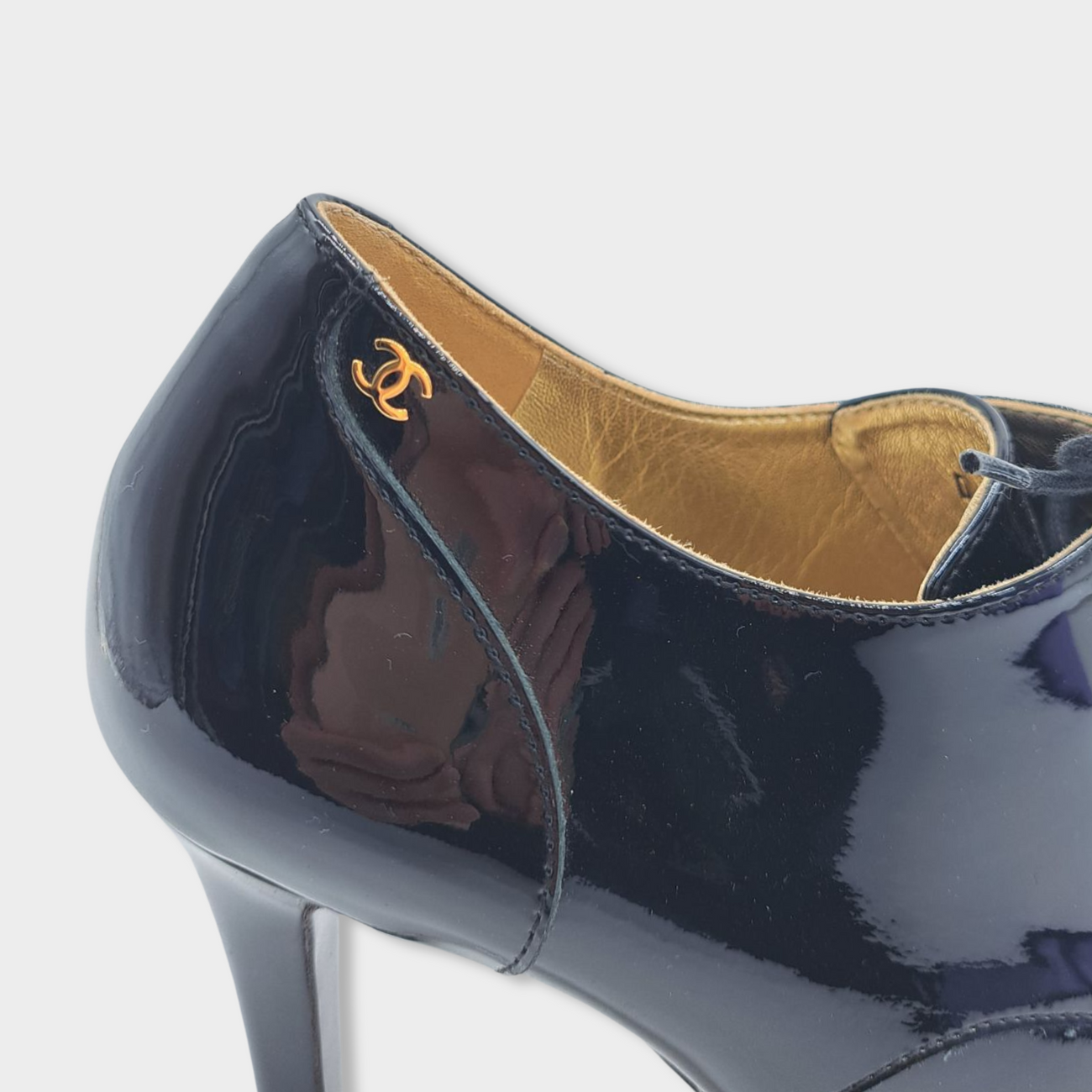 CHANEL black patent leather oxford heels – Loop Generation