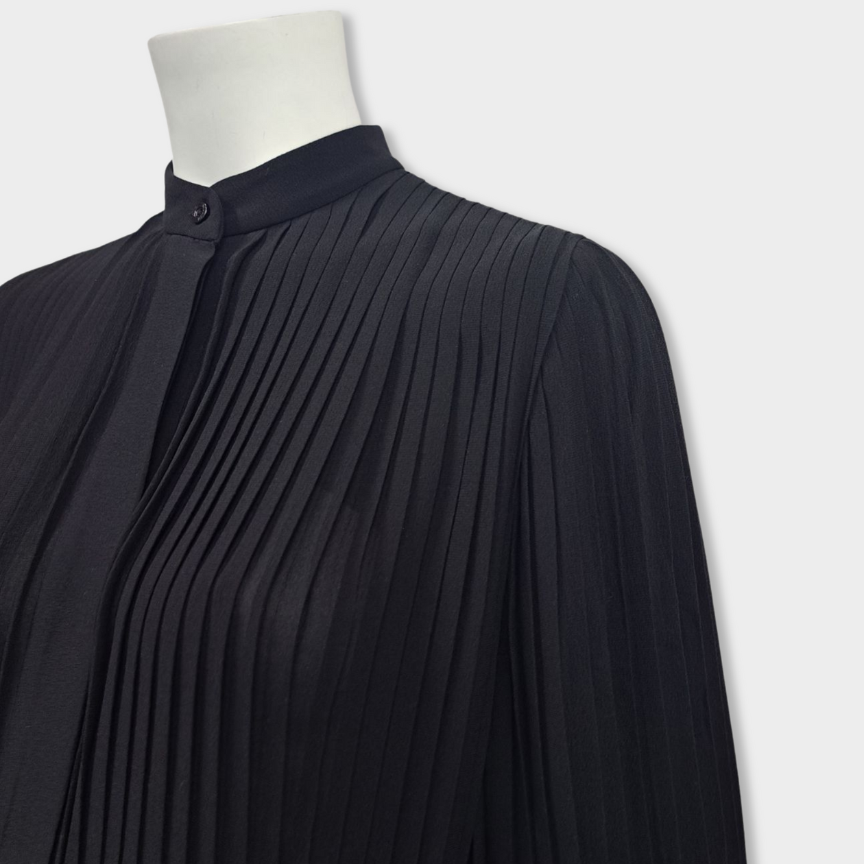 LOUIS VUITTON Black Cotton Detachable Embroidered Collar Shirt Blouse FR38  UK10