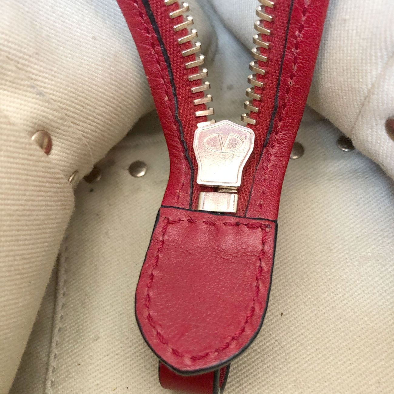 VALENTINO red Rockstud crossbody bag – Loop Generation